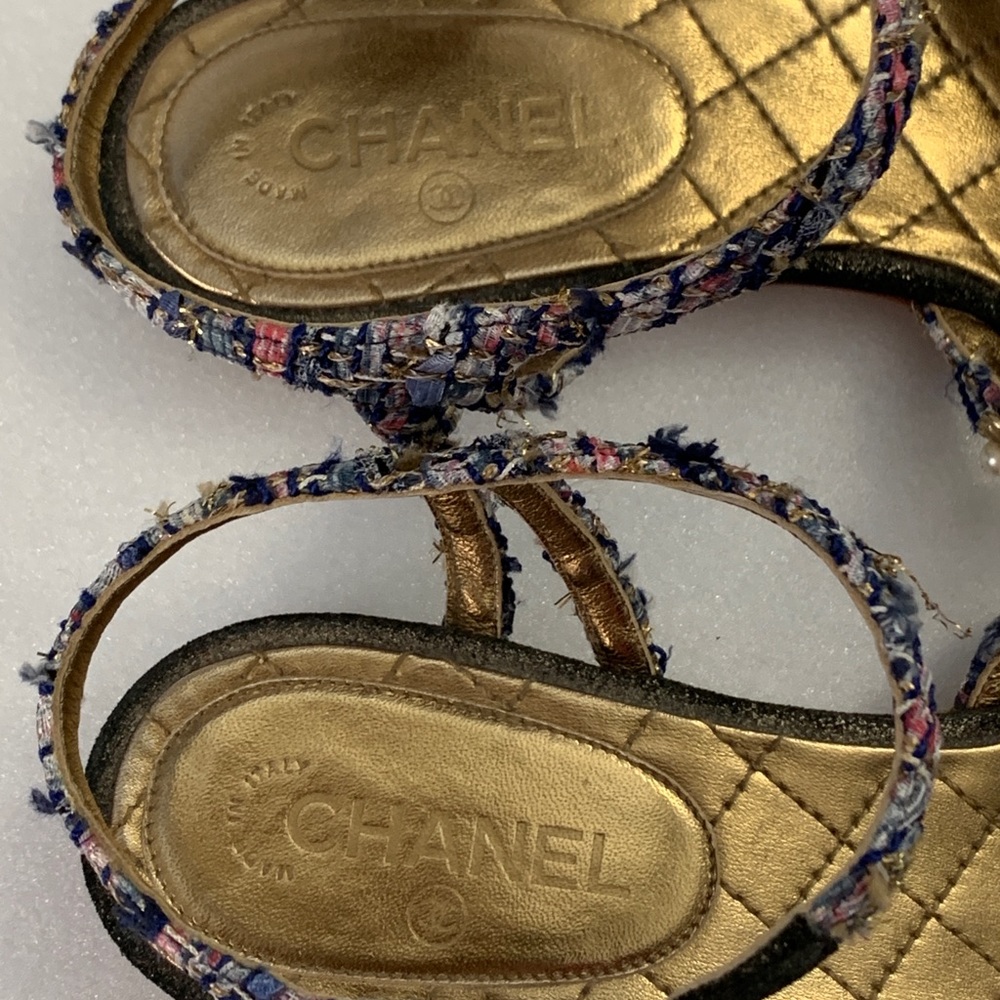 Authentic CHANEL blue tweed CC Embellished sandals size IT 37.5 US 6.5 7 HTF! - Picture 8 of 13